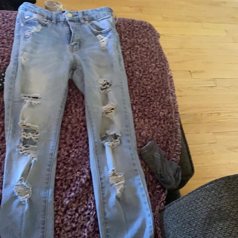 American eagle ripped jeans